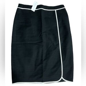 Ann Taylor Women’s Black Skirt Sz 4 NWT